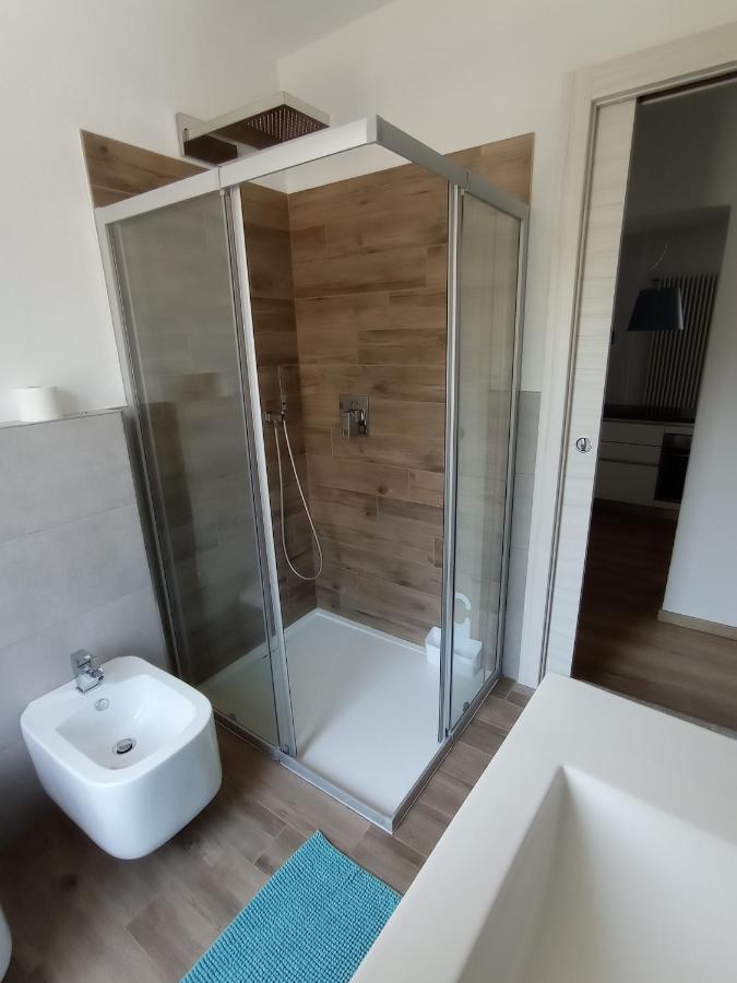 Casa Mirta Apartment แมนเดลโล เดล ลาริโอ ภายนอก รูปภาพ