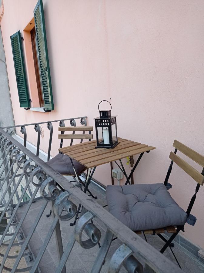 Casa Mirta Apartment แมนเดลโล เดล ลาริโอ ภายนอก รูปภาพ