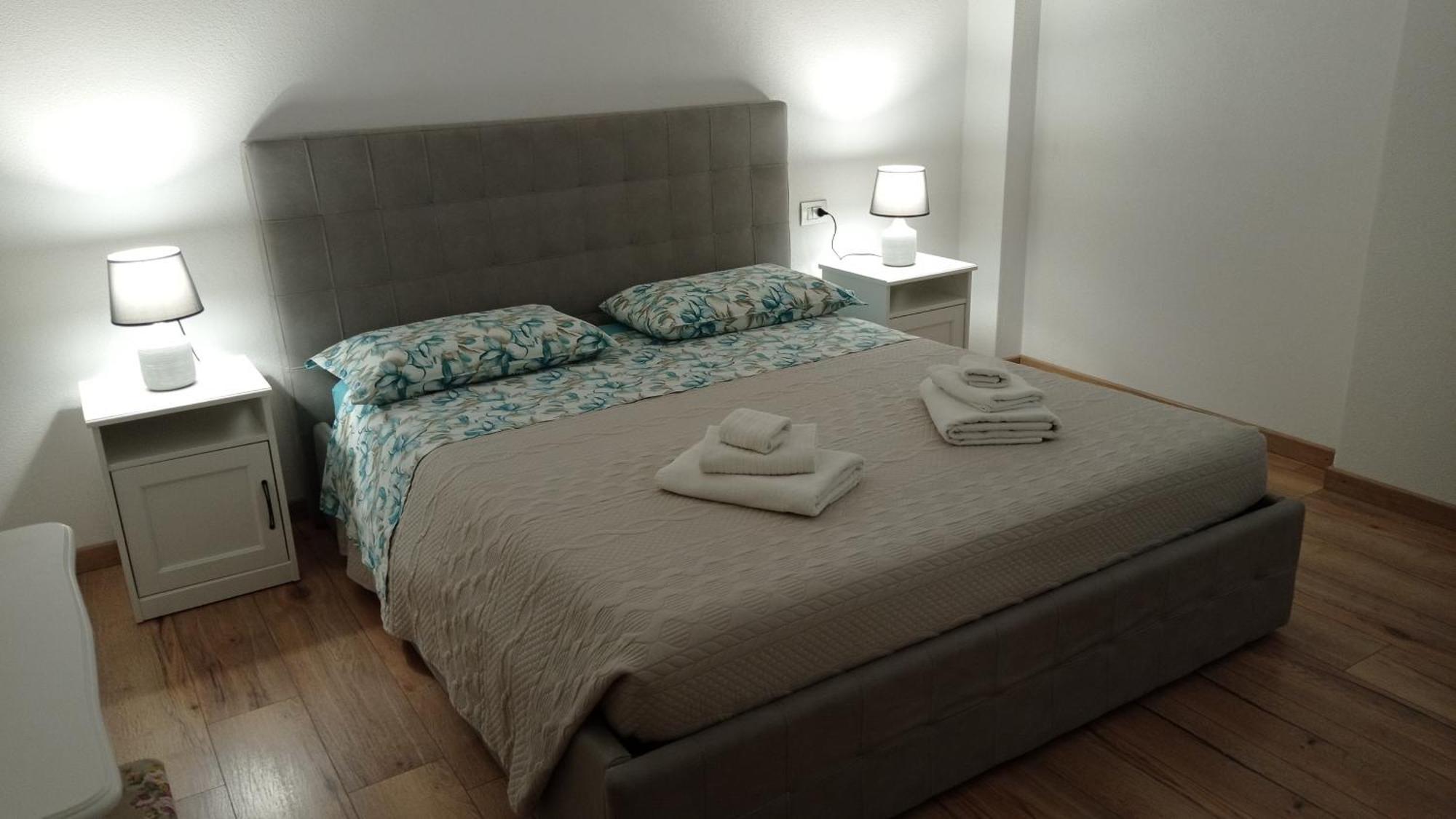 Casa Mirta Apartment แมนเดลโล เดล ลาริโอ ภายนอก รูปภาพ